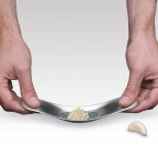 Joseph Joseph Rocker™ 100 Garlic Crusher