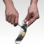 Joseph Joseph Rocker™ 100 Garlic Crusher
