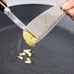 Joseph Joseph Shred-Line™ Garlic & Ginger Grater