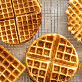 Roller Grill Professional Electric Waffle Iron - Round (GES 70)